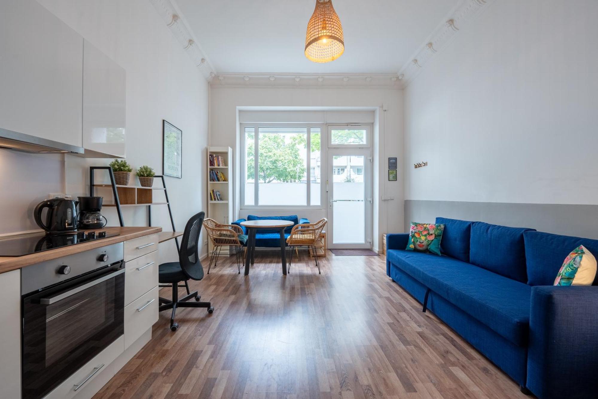 Modern, Central Flat With Workspace Berlin Bagian luar foto